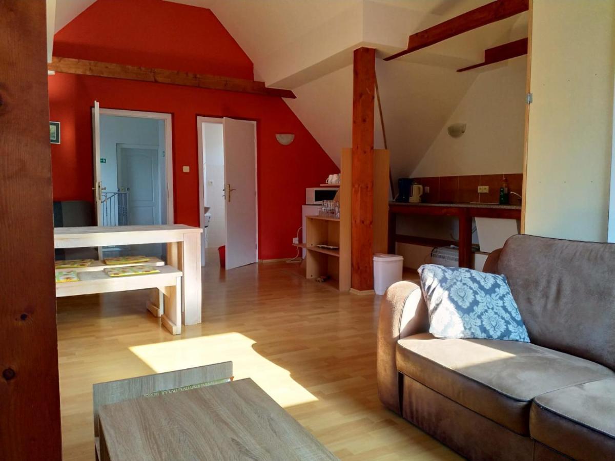 Camping & Guest House Pliskovice Mirovice Dış mekan fotoğraf